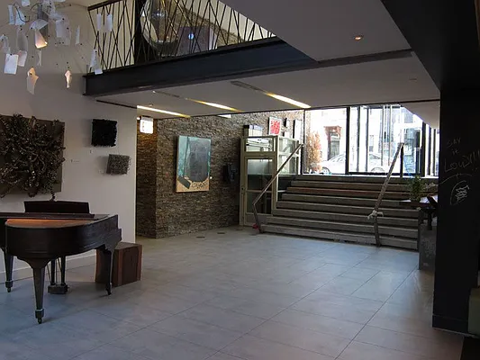 Rented by Nooklyn NYC LLC | media 106