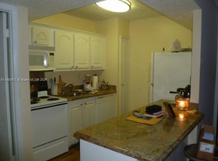 870 SW 129th Pl APT 106, Miami, FL 33184