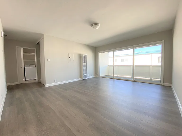 631 Masonic Way #8 — Photo 5