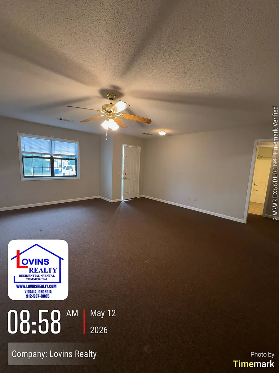 Building Photo - 507 Green St #B