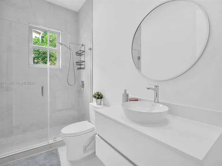 2163 Bay Ct — Photo 15