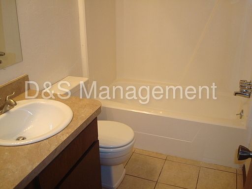 4th image of 520 SW 93rd St