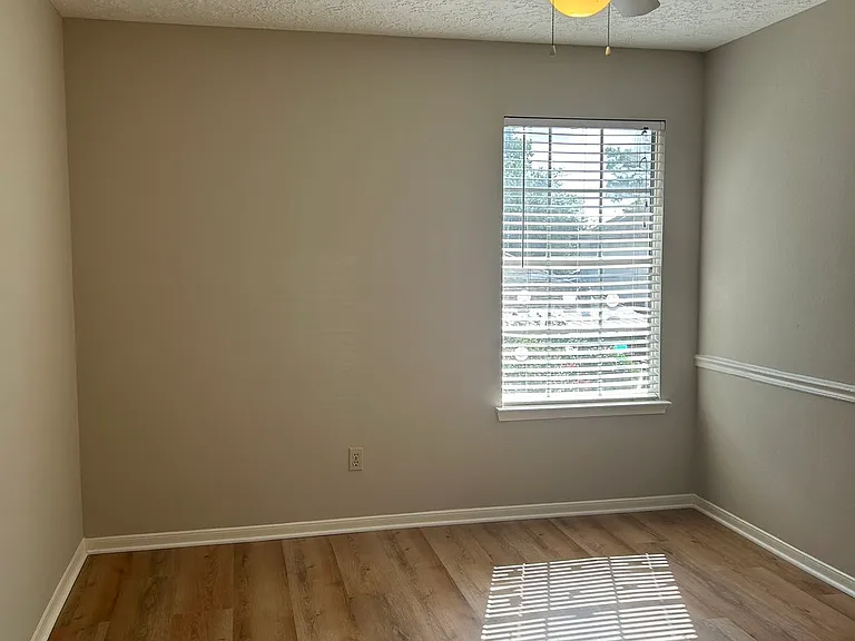 13818 Dentwood Dr — Photo 16