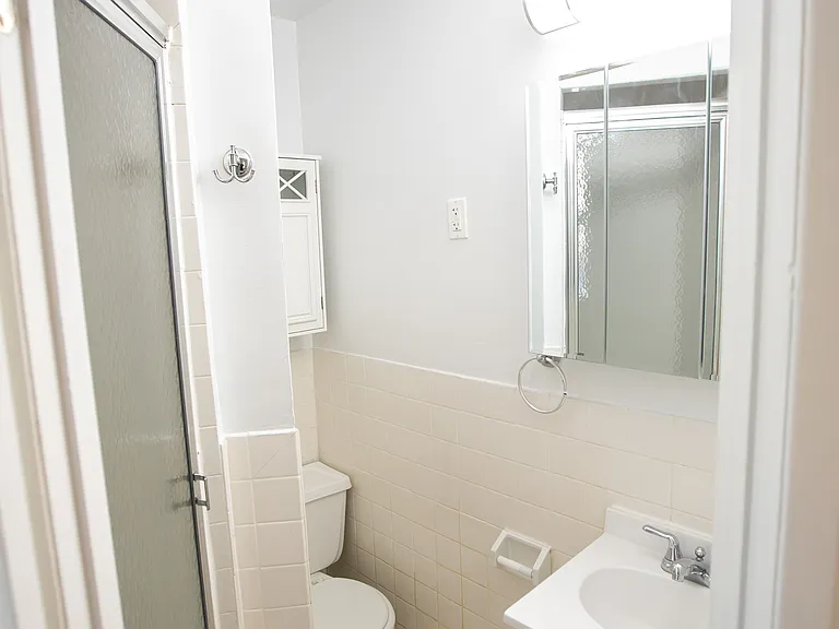 234 Thompson St #6 — Photo 10