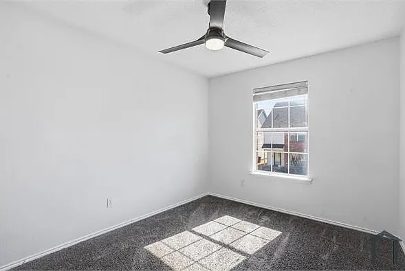5812 Giddyup Ln — Photo 15