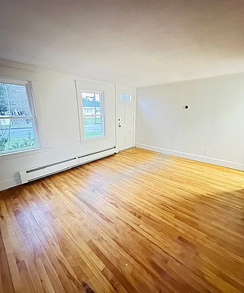 83 North St — Photo 2