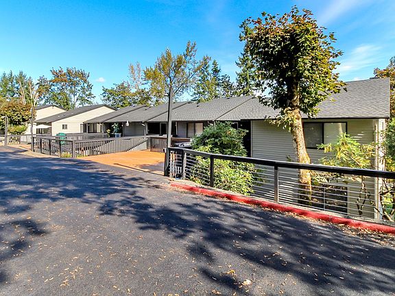2nd image of 5725 Auburn Way S #207