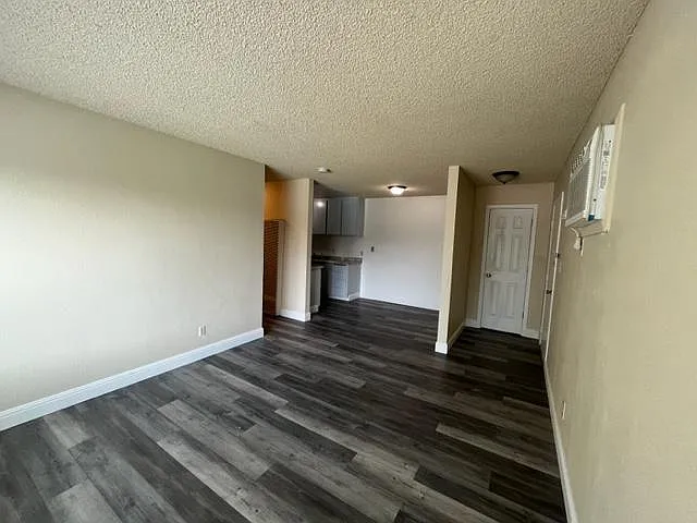 2910 N Tracy Blvd #34 — Photo 4