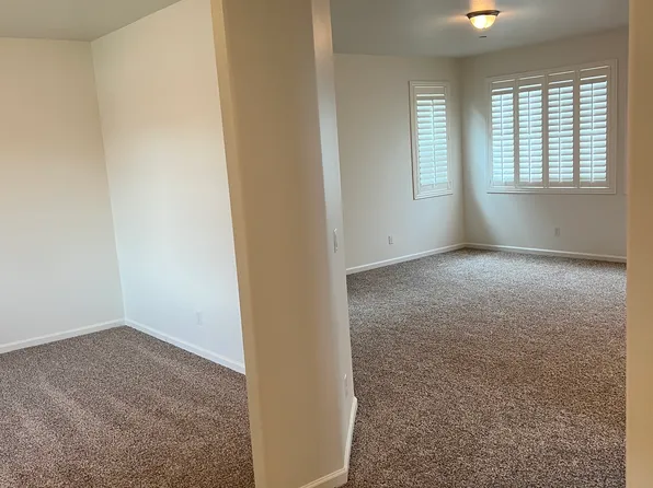 5887 E Beck Ave, Fresno, CA 93727