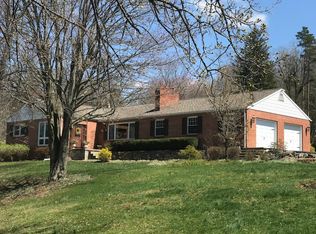 31 Woodside Ln, Lewistown, PA 17044