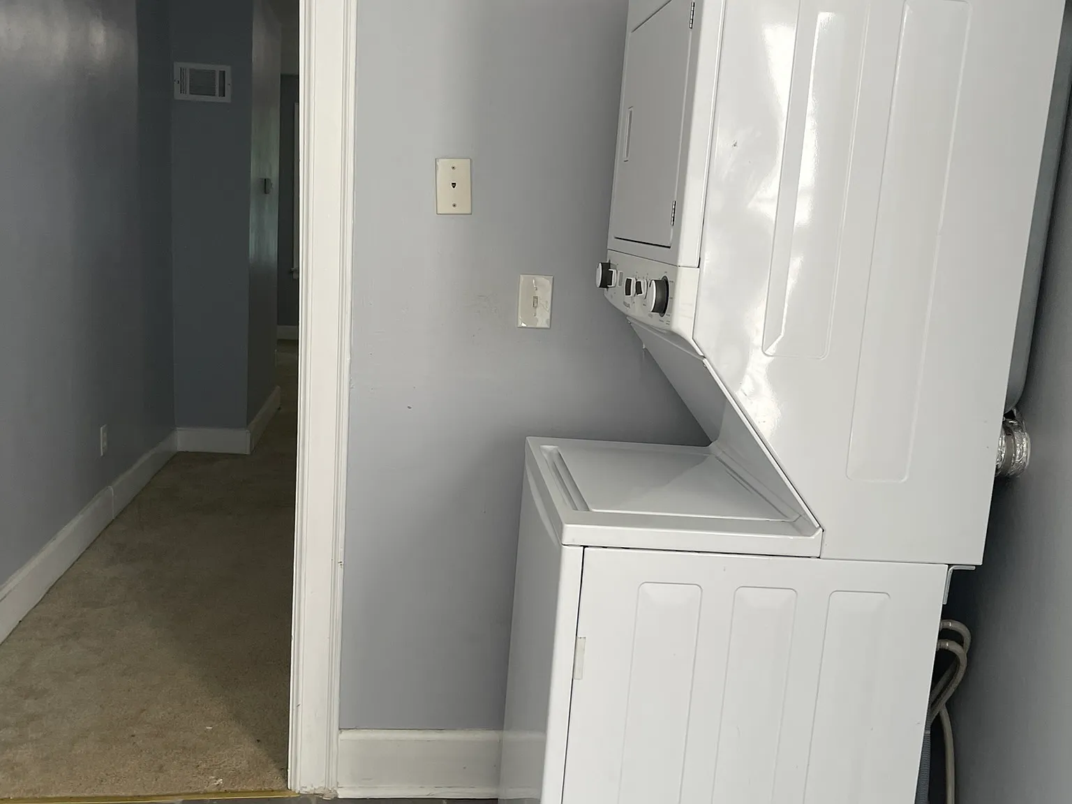 1 bed, 1100 sqft, $1,285 — Photo 2