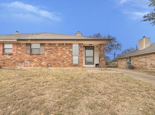 5709 Ranchogrande Dr, Arlington, TX 76017