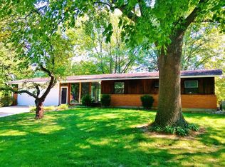 2516 Lake Dr N, Quincy, IL 62305