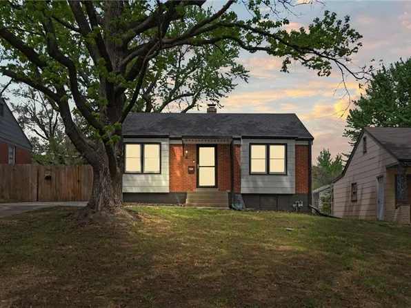 4 W Pocahontas Ln, Kansas City, MO 64114