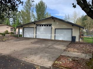 2229 32nd St, Springfield, OR 97477
