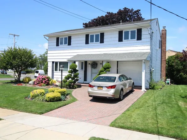 3546 Daniel Crescent, Baldwin, NY 11510