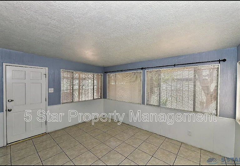 5613 Creston Ave — Photo 21