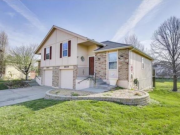 3rd image of 8649 N Hull Dr