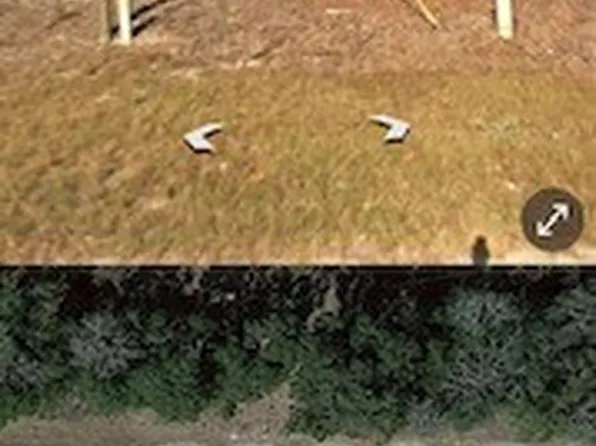 40 Lakeside Dr, Midway, GA 31320