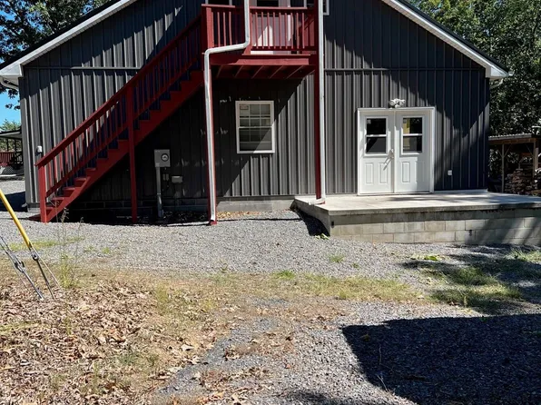 7992 Morgantown Rd, Maysville, WV 26833