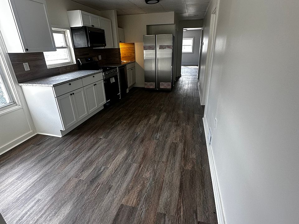 1st image of 2638 W Lyndale St Unit 1
