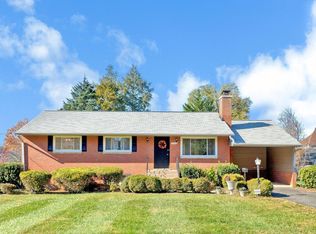 5008 Ravensworth Rd, Annandale, VA 22003