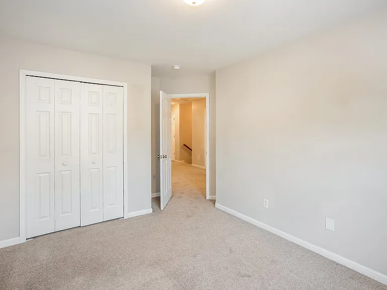 5104 Abercromby St — Photo 16