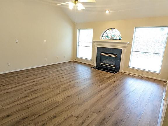 5th image of 13114 Mills River St