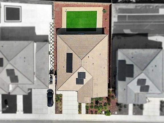 4th image of 2209 Greenhorn Rd