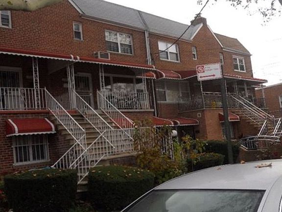 2nd image of 1029 E 101st St