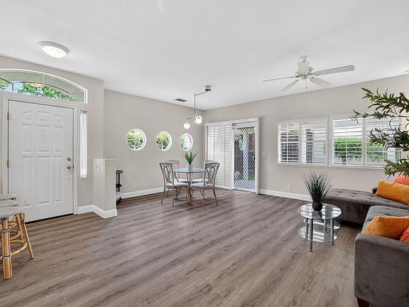 5th image of 744 Mulbarton Ct