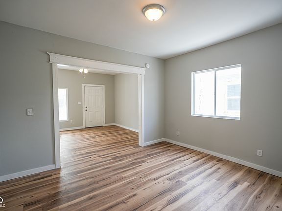 5th image of 1114 W 31st St