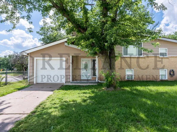 533 S Westview Dr, Derby, KS 67037
