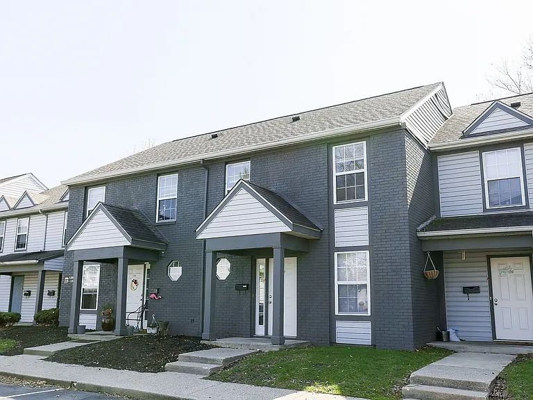 Burberry Place Apartments — Photo 17
