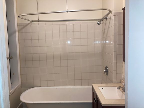 5th image of 261 Quincy St APT 4R