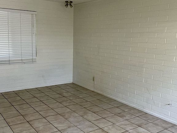 3rd image of 1209 S Ash Ave #4