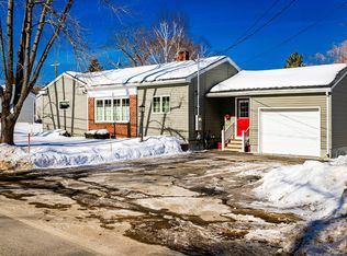 81 Mechanic St, Camden, ME 04843