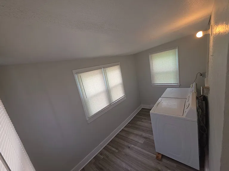 4106 Lee Rd — Photo 31