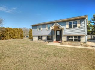 145 Bedford Dr, South Kingstown, RI 02879
