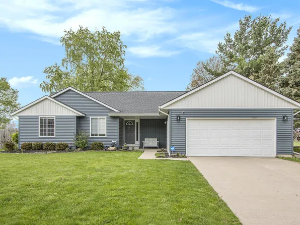 170 Country Club Blvd, Plainwell, MI 49080