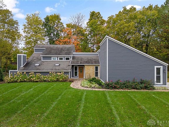 2nd image of 265 Towncrest Dr
