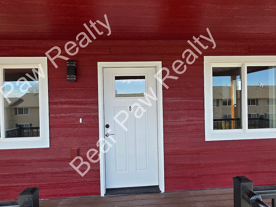 2nd image of 1018 Center Dr #B
