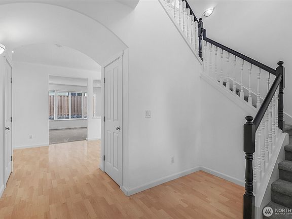3rd image of 17210 139th Avenue E