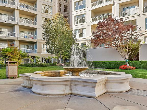 5th image of 140 S Van Ness Ave #328