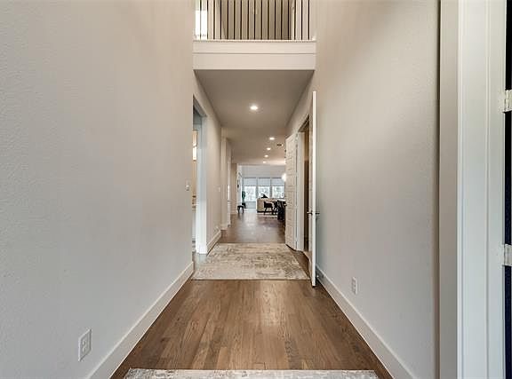 3rd image of 3604 Wycliff Ave