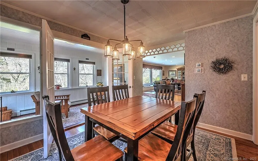 3 bed, 2249 sqft, $4,000 — Photo 4