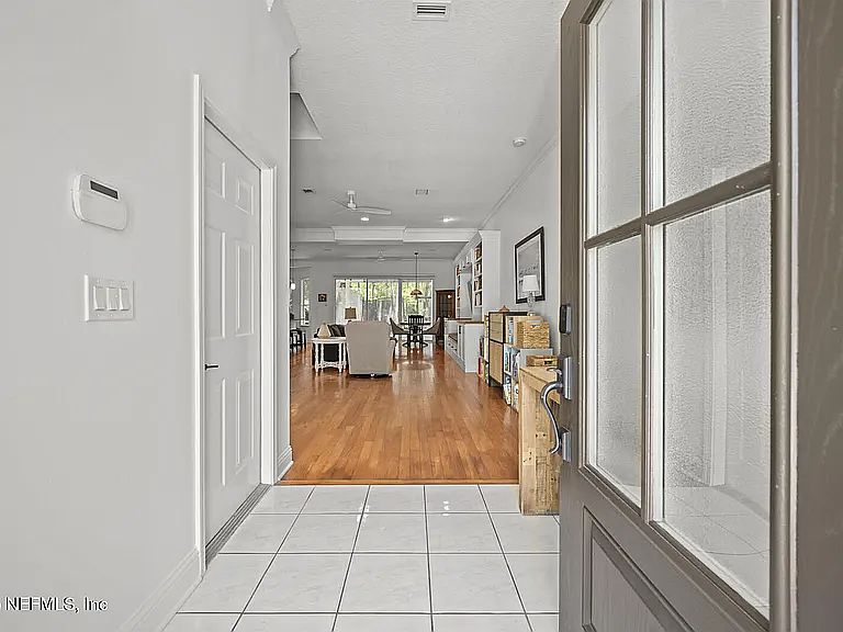 1st image of 6515 Burnham Cir