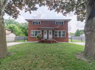 826 Smeeton Dr #824, Windsor, ON N8S3X5