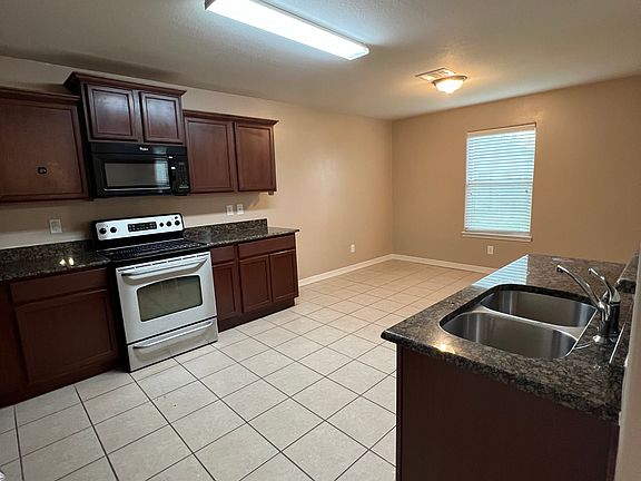 5th image of 11218 Hall Ranch Ct