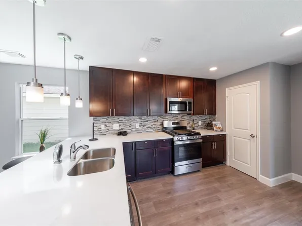 11210 Log Cabin Ln, Tomball, TX 77375